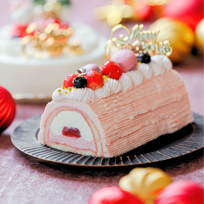【クリスマスご予約 / 店頭受け取り専用】越後姫とホワイトチョコレートのビュッシュ・ド・ノエル (2025)