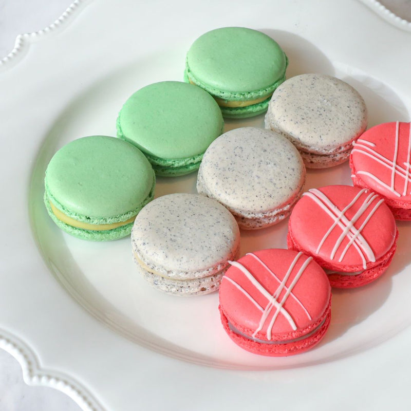 紅茶マカロン入り 9個セット（紅茶／いちご／ピスタチオ）　¥2,500～